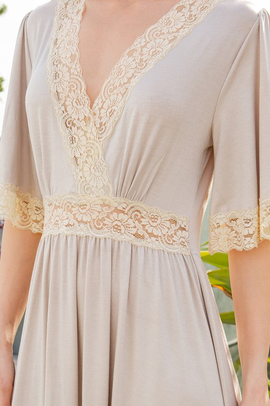 Lace trimmed Detailed Tiered Dress